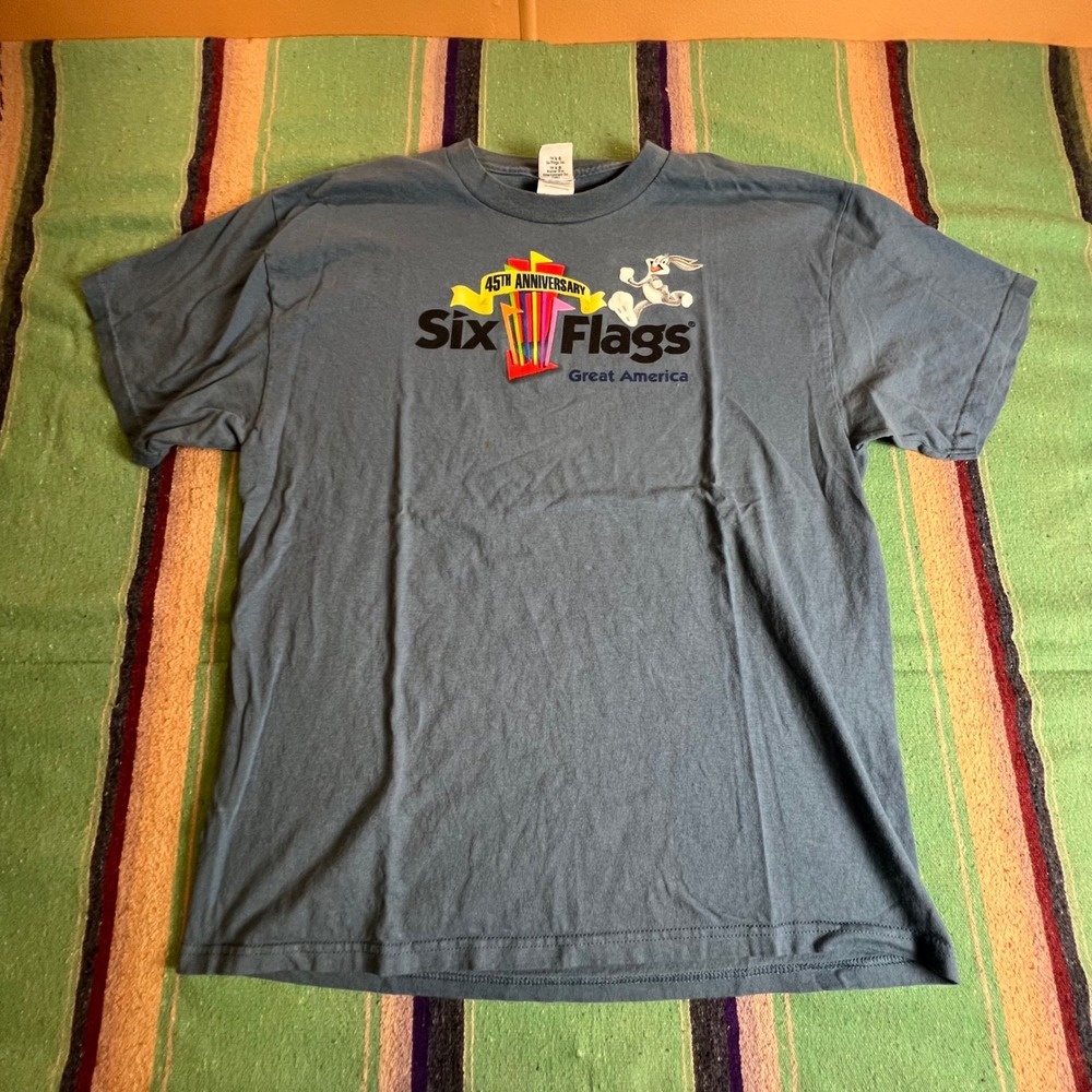 Six Flags T Shirt Mens Large Blue 45th Anniversary Bugs Bunny Graphic BB53